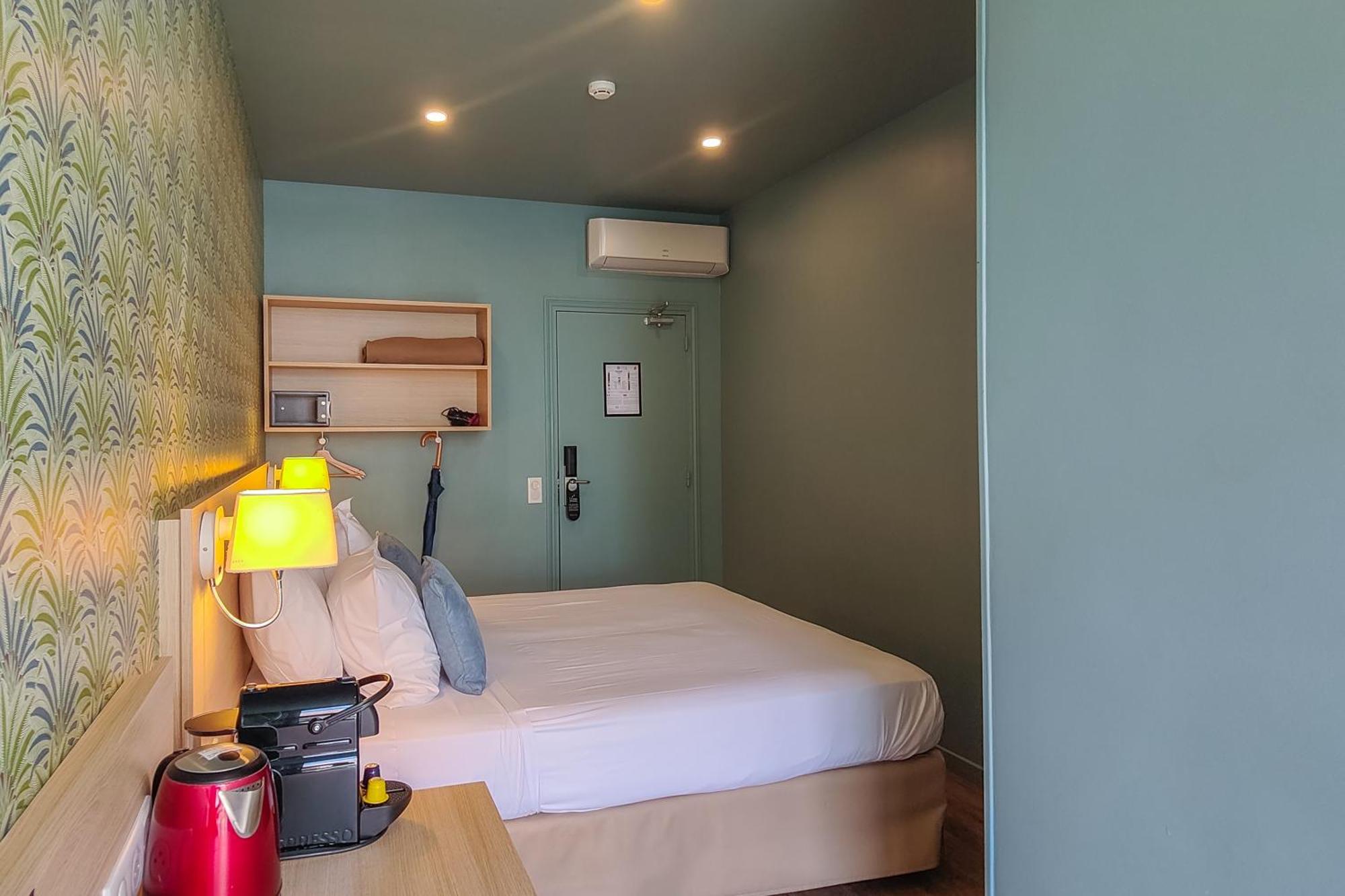 Du Centre, Un Ammi Hotel